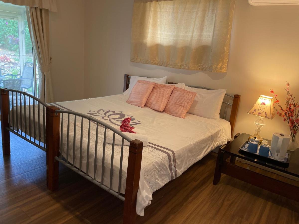 Theme Parks Amituofo Homestay โกลด์โคสต์ ภายนอก รูปภาพ