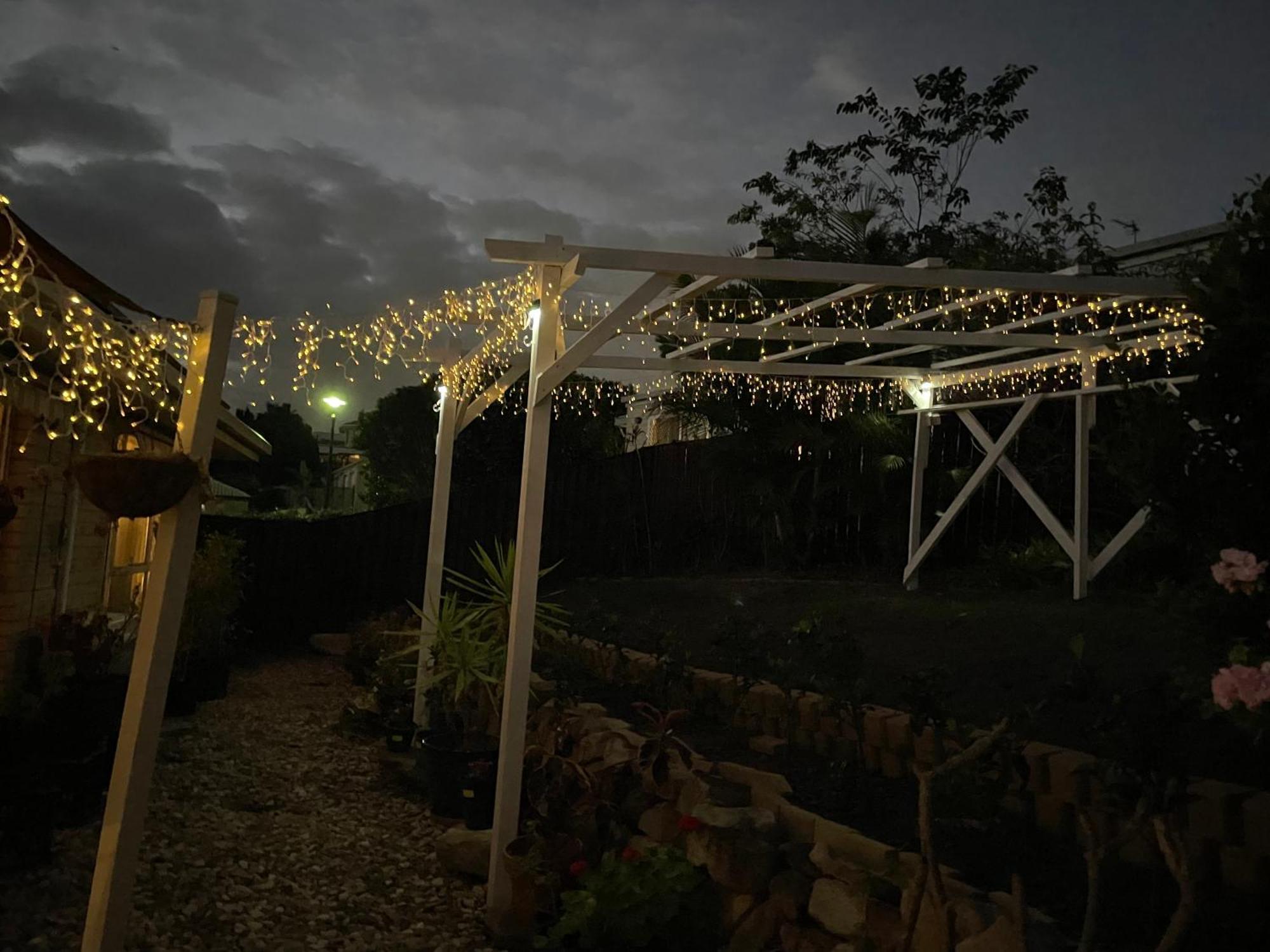 Theme Parks Amituofo Homestay โกลด์โคสต์ ภายนอก รูปภาพ